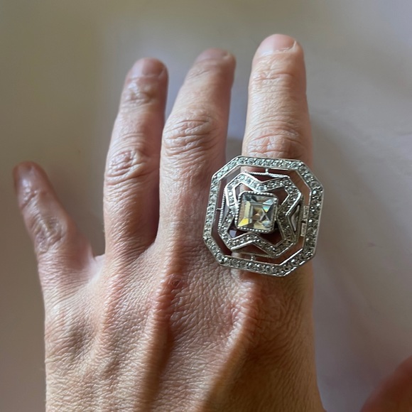 Jewelry - Square Bling Ring